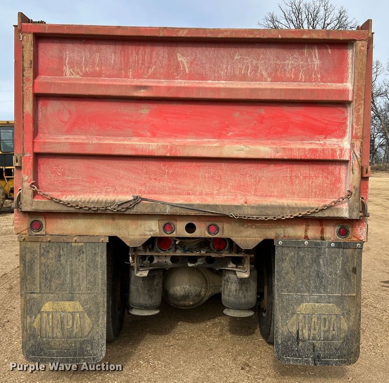 image for item MM9060 2006 International 8600  dump truck