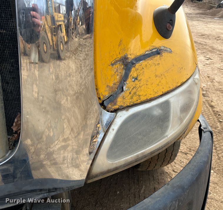 image for item MM9060 2006 International 8600  dump truck