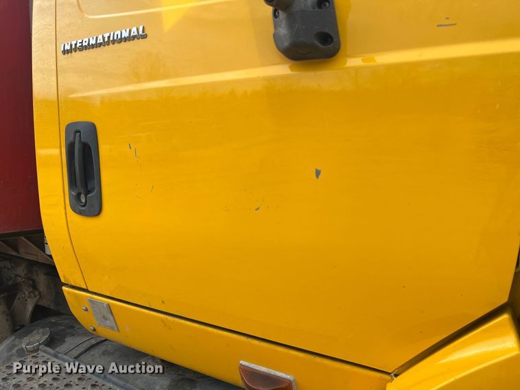 image for item MM9060 2006 International 8600  dump truck