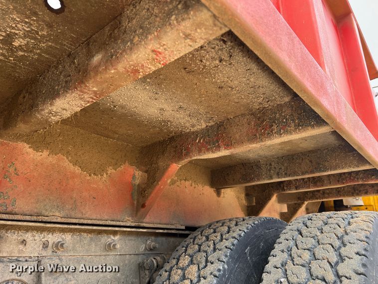 image for item MM9060 2006 International 8600  dump truck