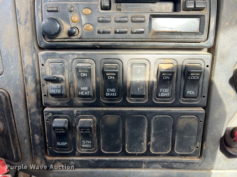 image for item MM9060 2006 International 8600  dump truck