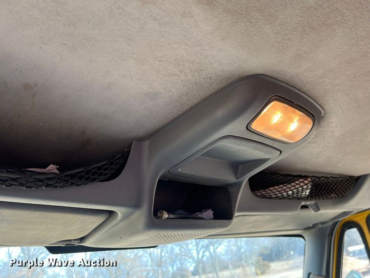 image for item MM9060 2006 International 8600  dump truck