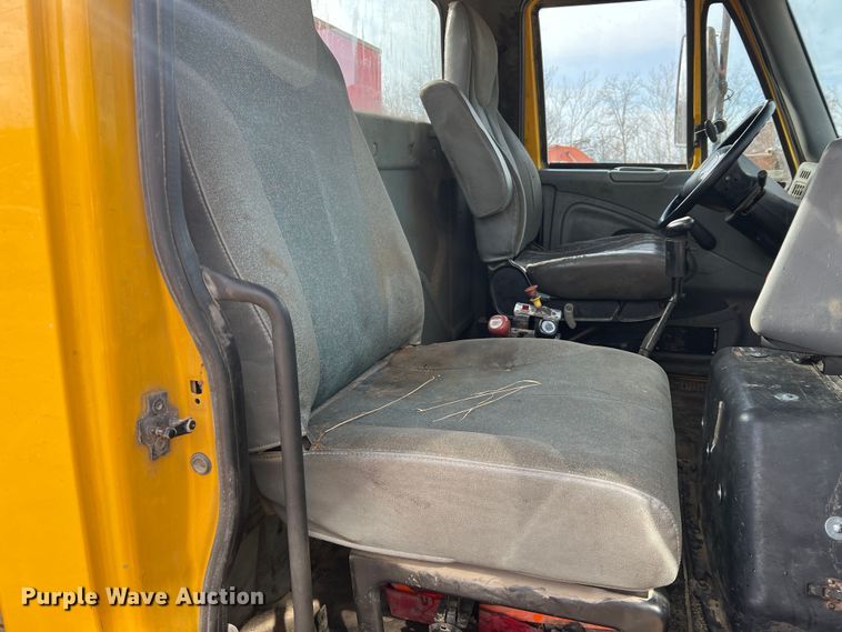 image for item MM9060 2006 International 8600  dump truck