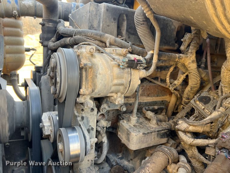 image for item MM9060 2006 International 8600  dump truck