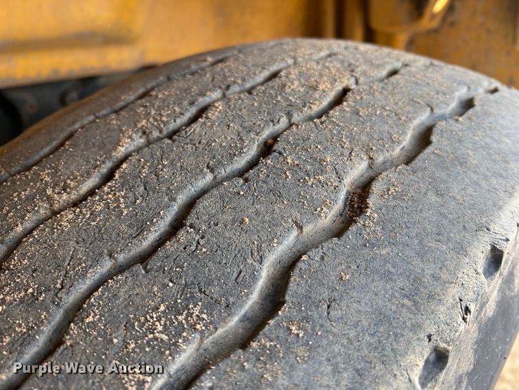 image for item MM9060 2006 International 8600  dump truck