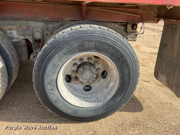 image for item MM9060 2006 International 8600  dump truck