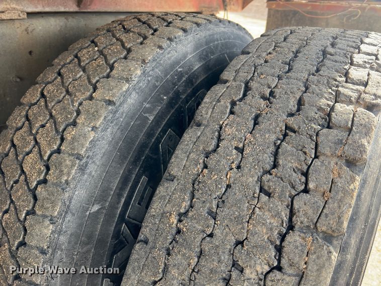 image for item MM9060 2006 International 8600  dump truck