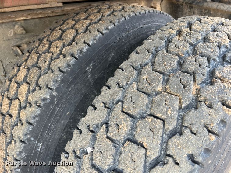 image for item MM9060 2006 International 8600  dump truck