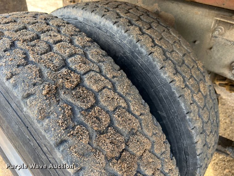 image for item MM9060 2006 International 8600  dump truck