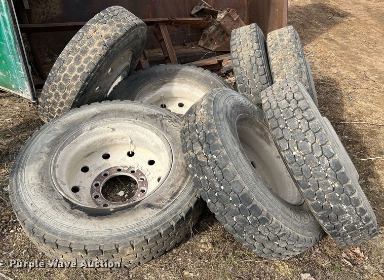 image for item MM9061 (8) tires and wheels