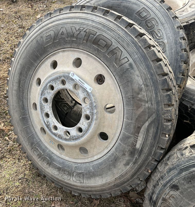 image for item MM9061 (8) tires and wheels
