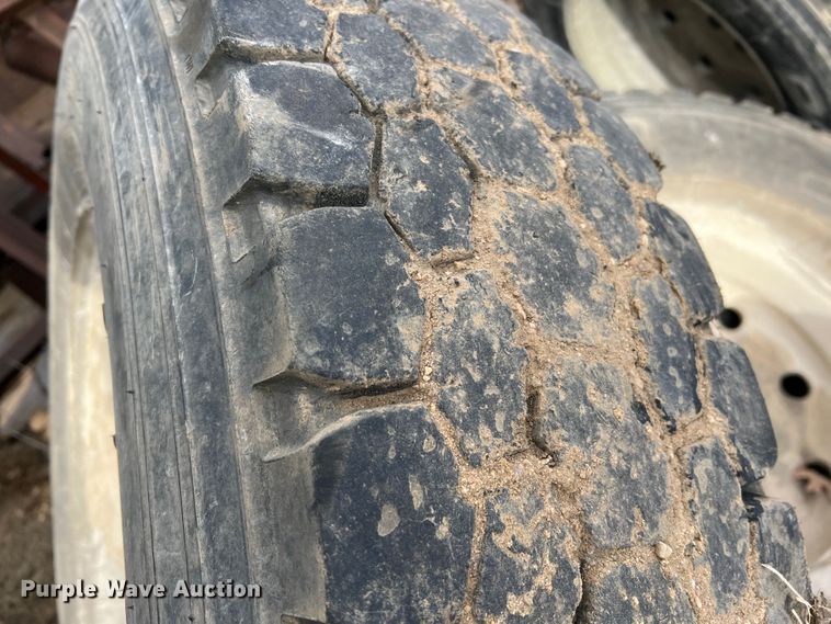 image for item MM9061 (8) tires and wheels