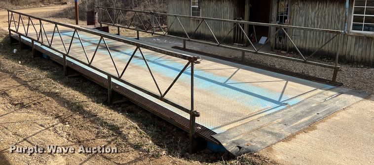 image for item MM9063 Avery Weigh-tronix BMS3510-70T  truck scale