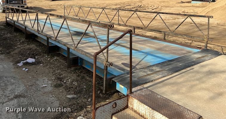 image for item MM9063 Avery Weigh-tronix BMS3510-70T  truck scale