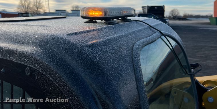 image for item MM9064 2019 Caterpillar 289D  tracked skid steer loader