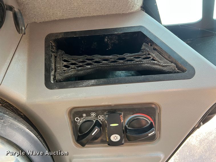 image for item MM9064 2019 Caterpillar 289D  tracked skid steer loader