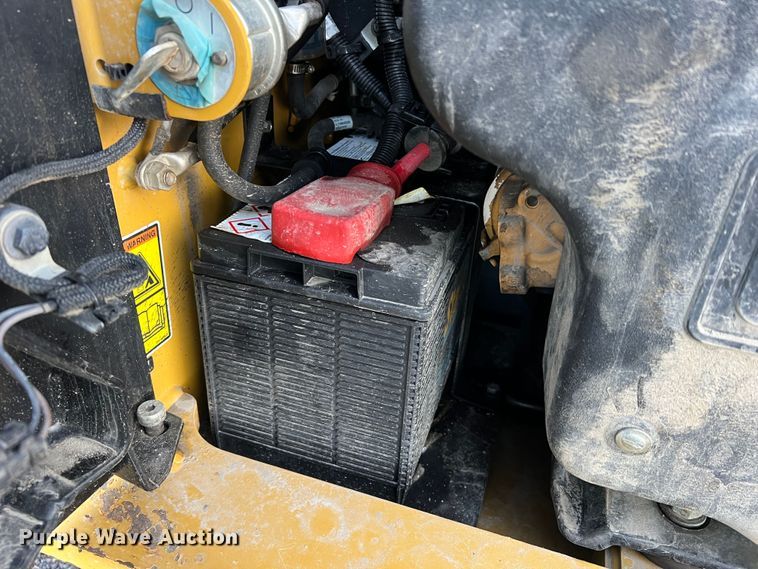 image for item MM9064 2019 Caterpillar 289D  tracked skid steer loader