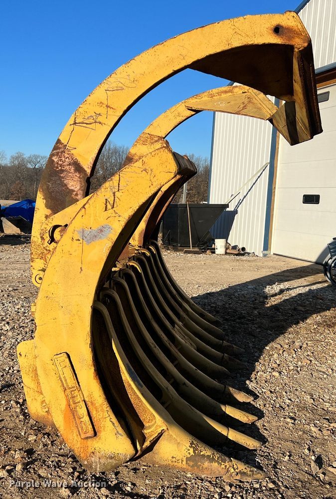 image for item MM9065 Fleco  dozer brush grapple