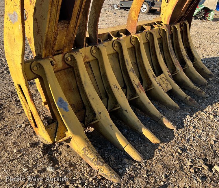 image for item MM9065 Fleco  dozer brush grapple