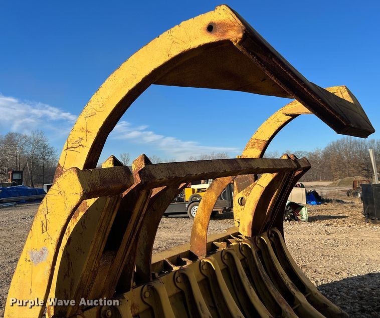 image for item MM9065 Fleco  dozer brush grapple