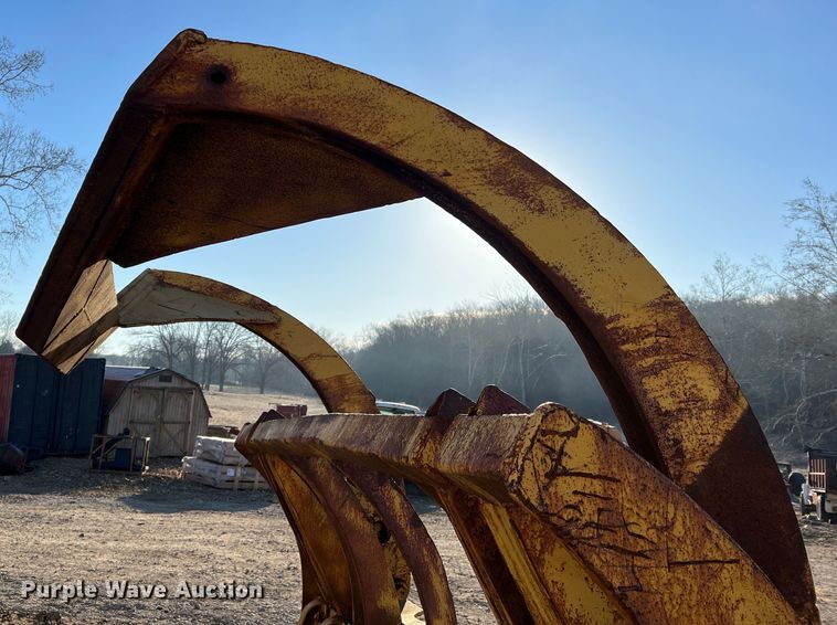 image for item MM9065 Fleco  dozer brush grapple