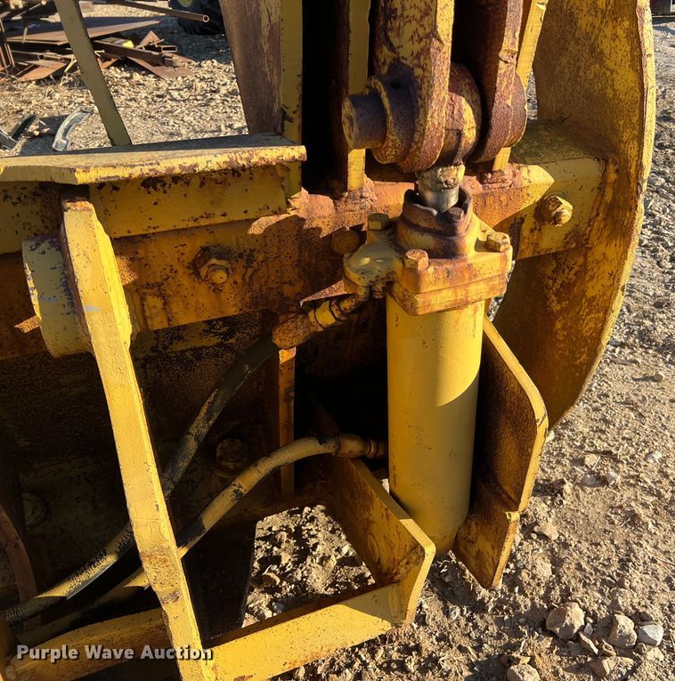 image for item MM9065 Fleco  dozer brush grapple