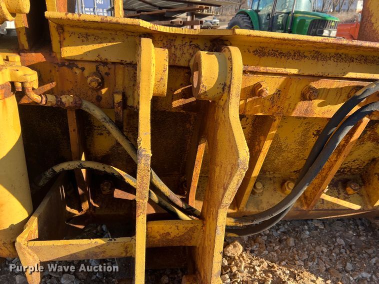 image for item MM9065 Fleco  dozer brush grapple