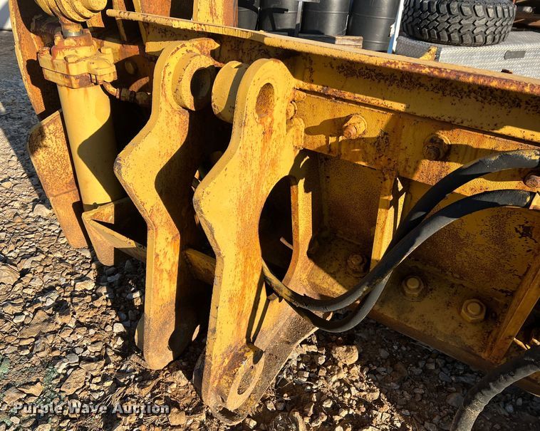 image for item MM9065 Fleco  dozer brush grapple