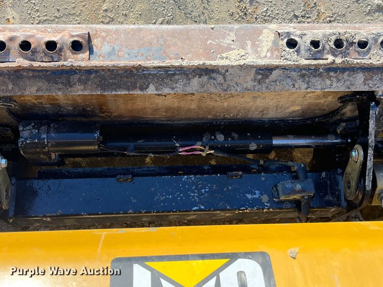 image for item MW9462 2015 Caterpillar 262D  skid steer loader