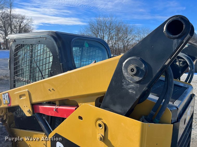 image for item MW9462 2015 Caterpillar 262D  skid steer loader