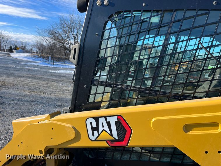 image for item MW9462 2015 Caterpillar 262D  skid steer loader