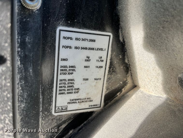 image for item MW9462 2015 Caterpillar 262D  skid steer loader