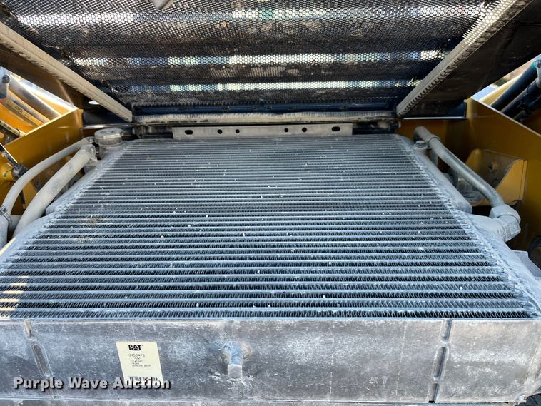 image for item MW9462 2015 Caterpillar 262D  skid steer loader