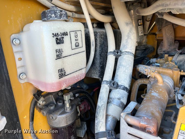 image for item MW9462 2015 Caterpillar 262D  skid steer loader