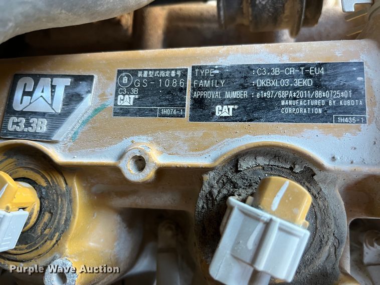 image for item MW9462 2015 Caterpillar 262D  skid steer loader