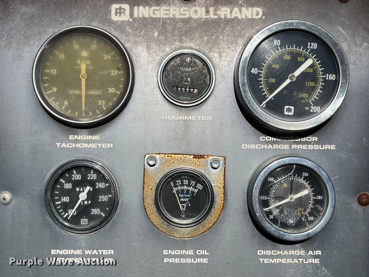 image for item MW9463 Ingersoll Rand 825  air compressor