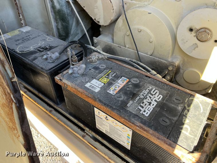 image for item MW9463 Ingersoll Rand 825  air compressor