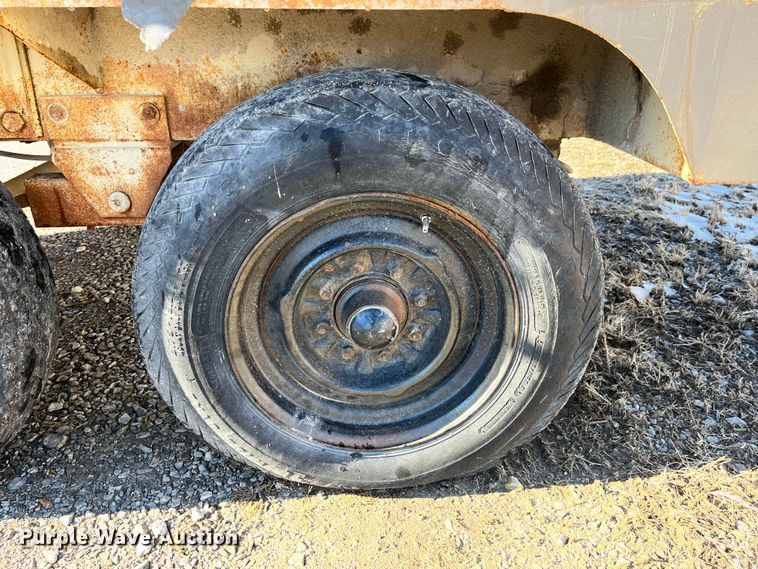 image for item MW9463 Ingersoll Rand 825  air compressor