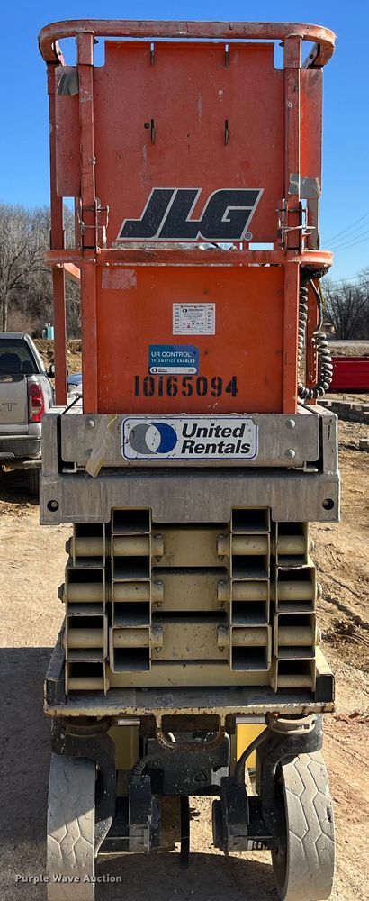 image for item MW9465 2013 JLG 2630 ES  scissor lift