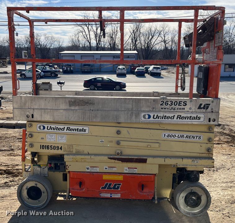 image for item MW9465 2013 JLG 2630 ES  scissor lift