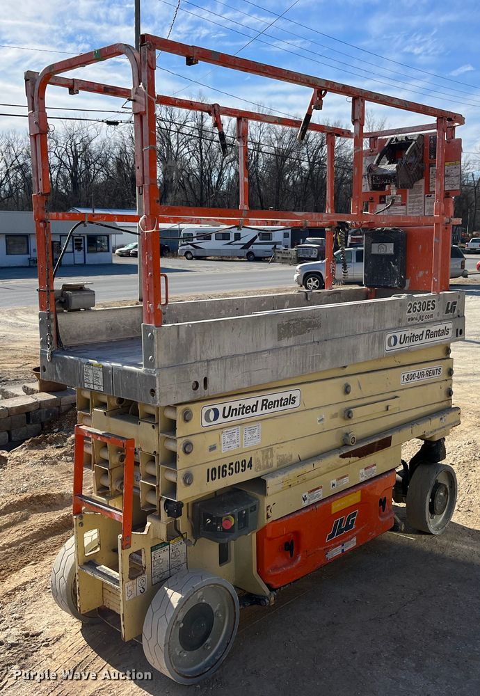 image for item MW9465 2013 JLG 2630 ES  scissor lift