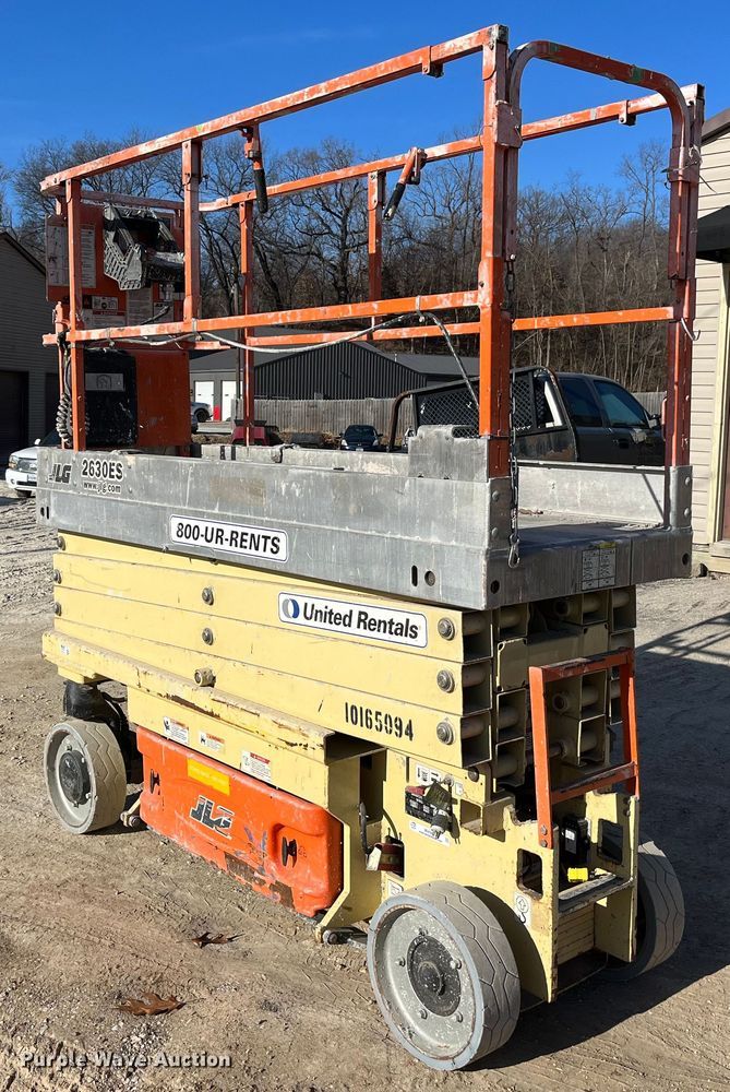 image for item MW9465 2013 JLG 2630 ES  scissor lift