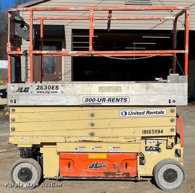 image for item MW9465 2013 JLG 2630 ES  scissor lift