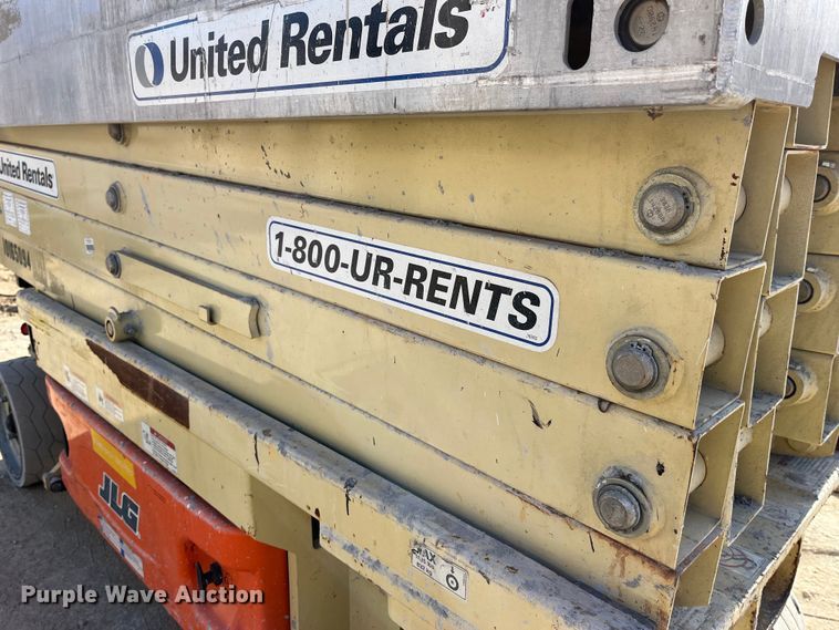 image for item MW9465 2013 JLG 2630 ES  scissor lift