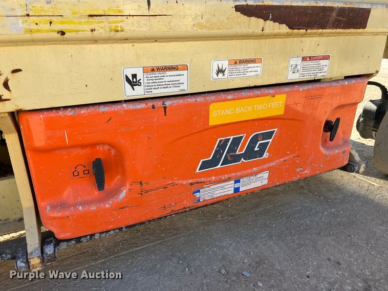 image for item MW9465 2013 JLG 2630 ES  scissor lift