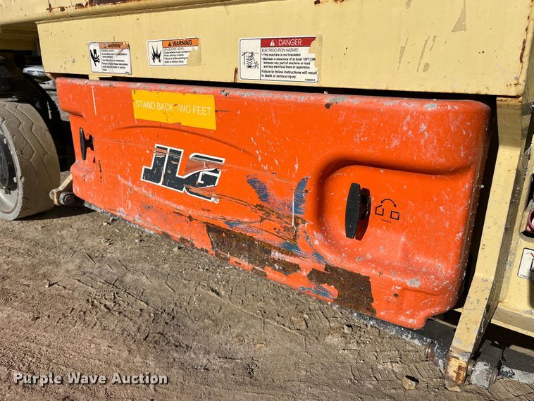 image for item MW9465 2013 JLG 2630 ES  scissor lift