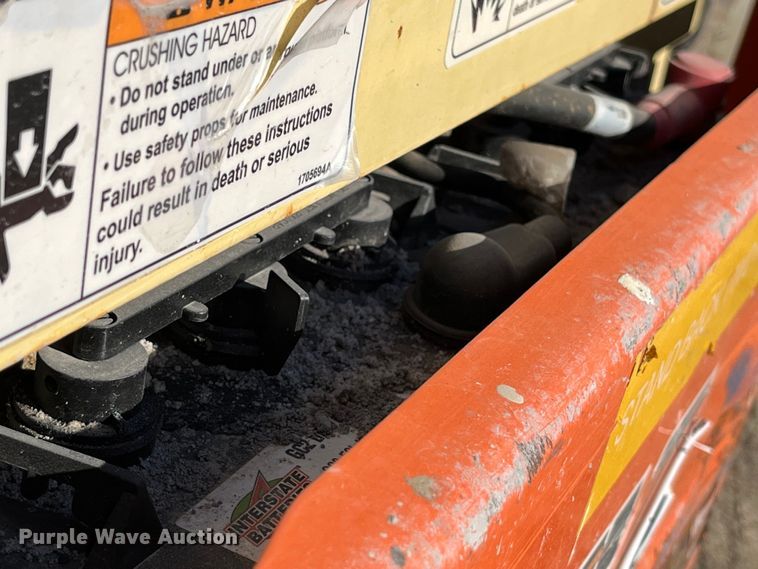 image for item MW9465 2013 JLG 2630 ES  scissor lift