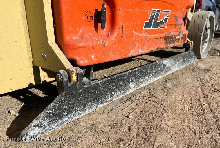 image for item MW9465 2013 JLG 2630 ES  scissor lift