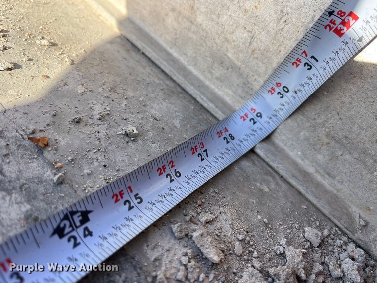 image for item MW9465 2013 JLG 2630 ES  scissor lift