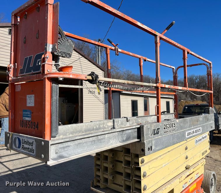 image for item MW9465 2013 JLG 2630 ES  scissor lift